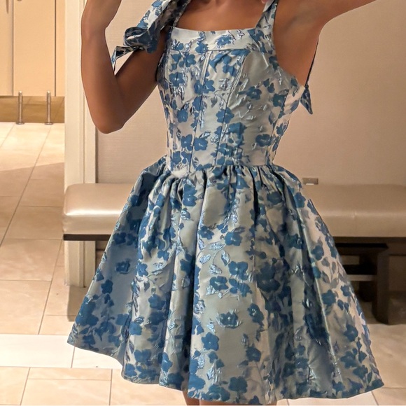 Blue Floral Dresses - Picture 2 of 3